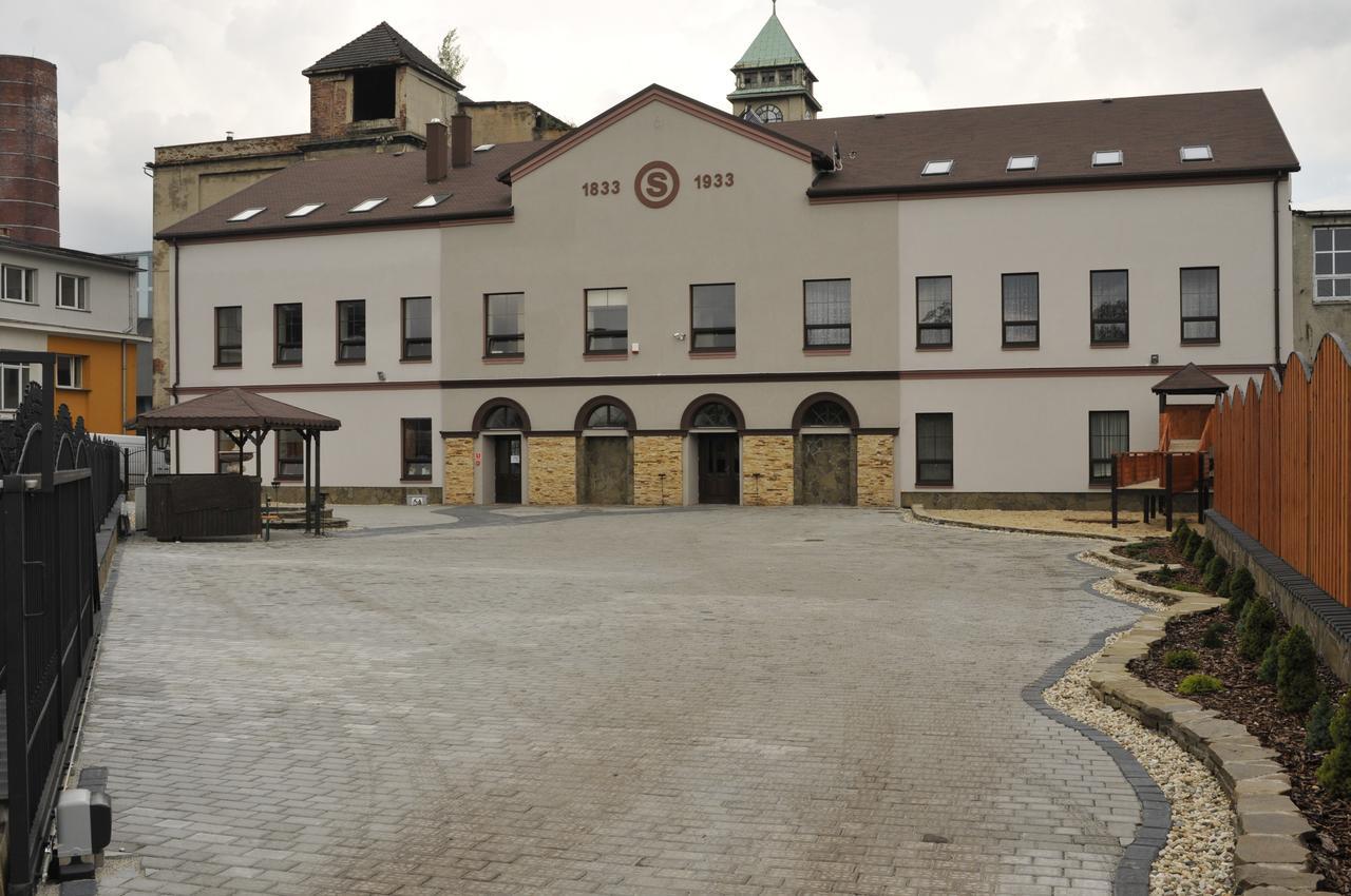 Stary Dwor Acomodação com café da manhã Żywiec Exterior foto